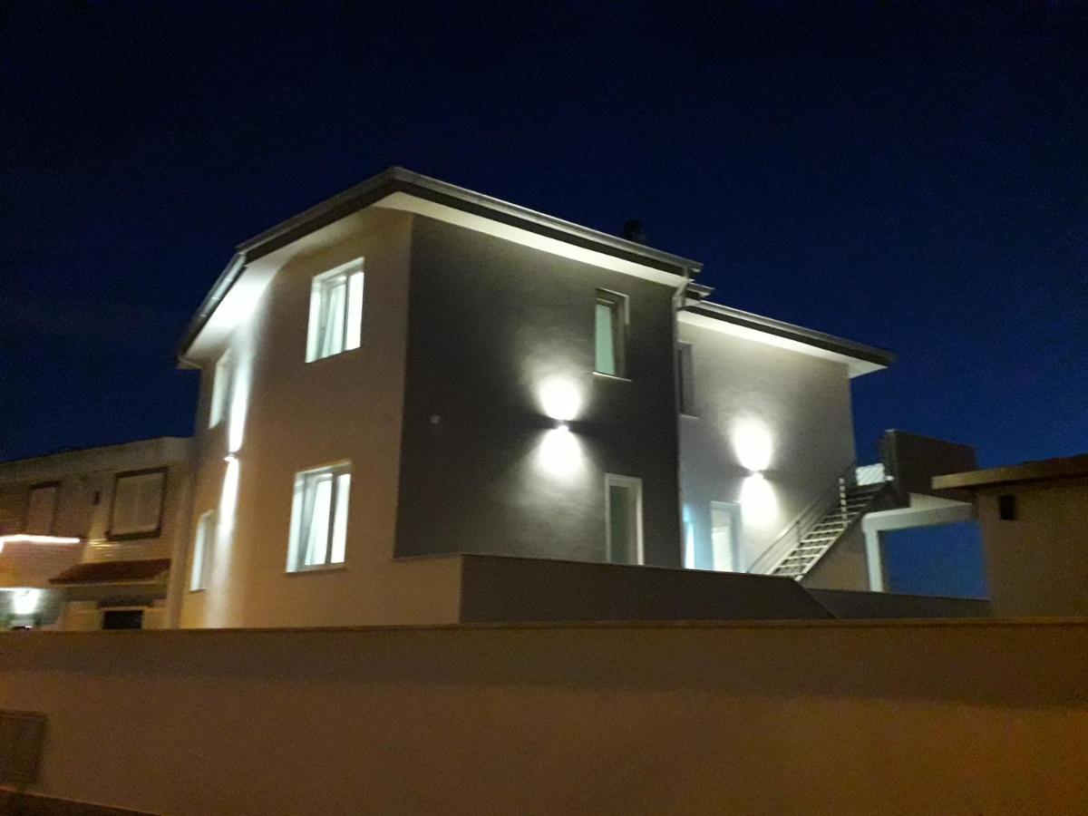 B&B Purple Italy 피우미치노 외부 사진