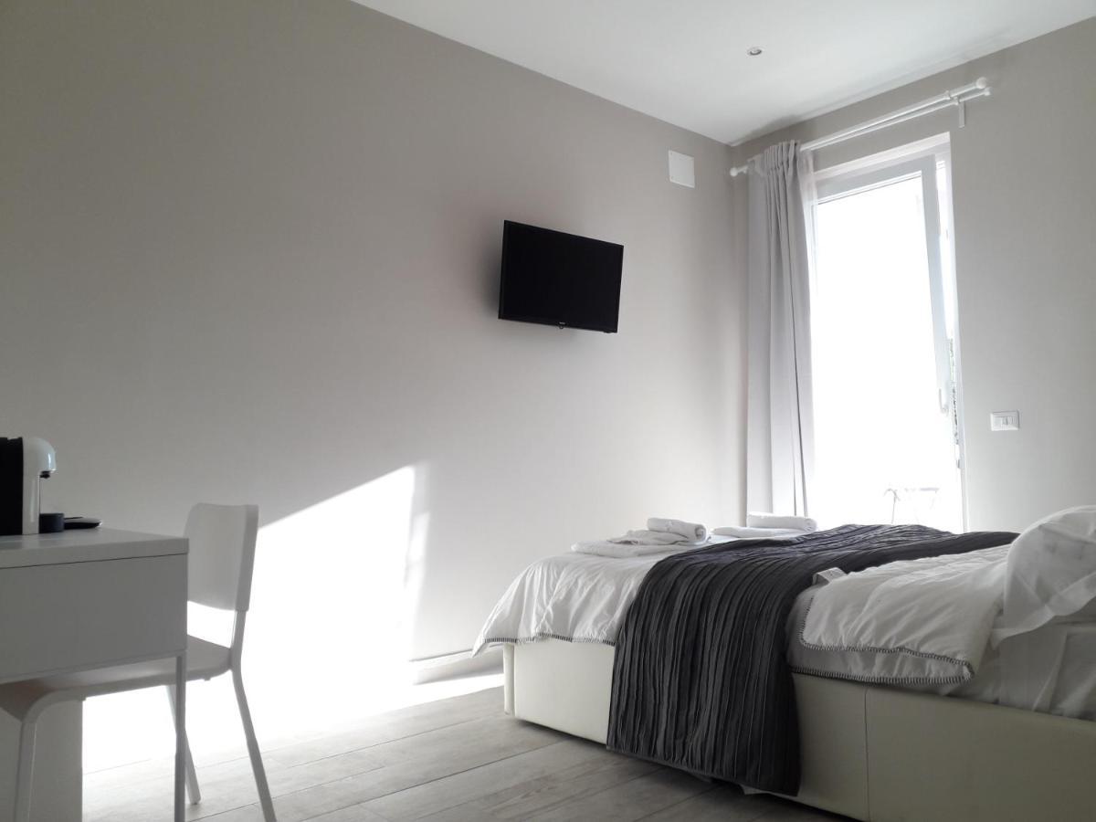 B&B Purple Italy 피우미치노 외부 사진