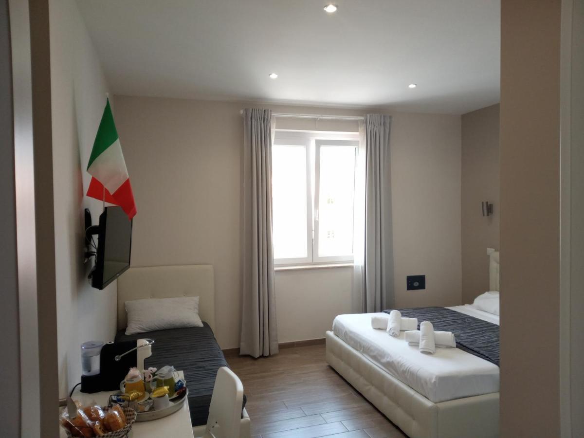B&B Purple Italy 피우미치노 외부 사진