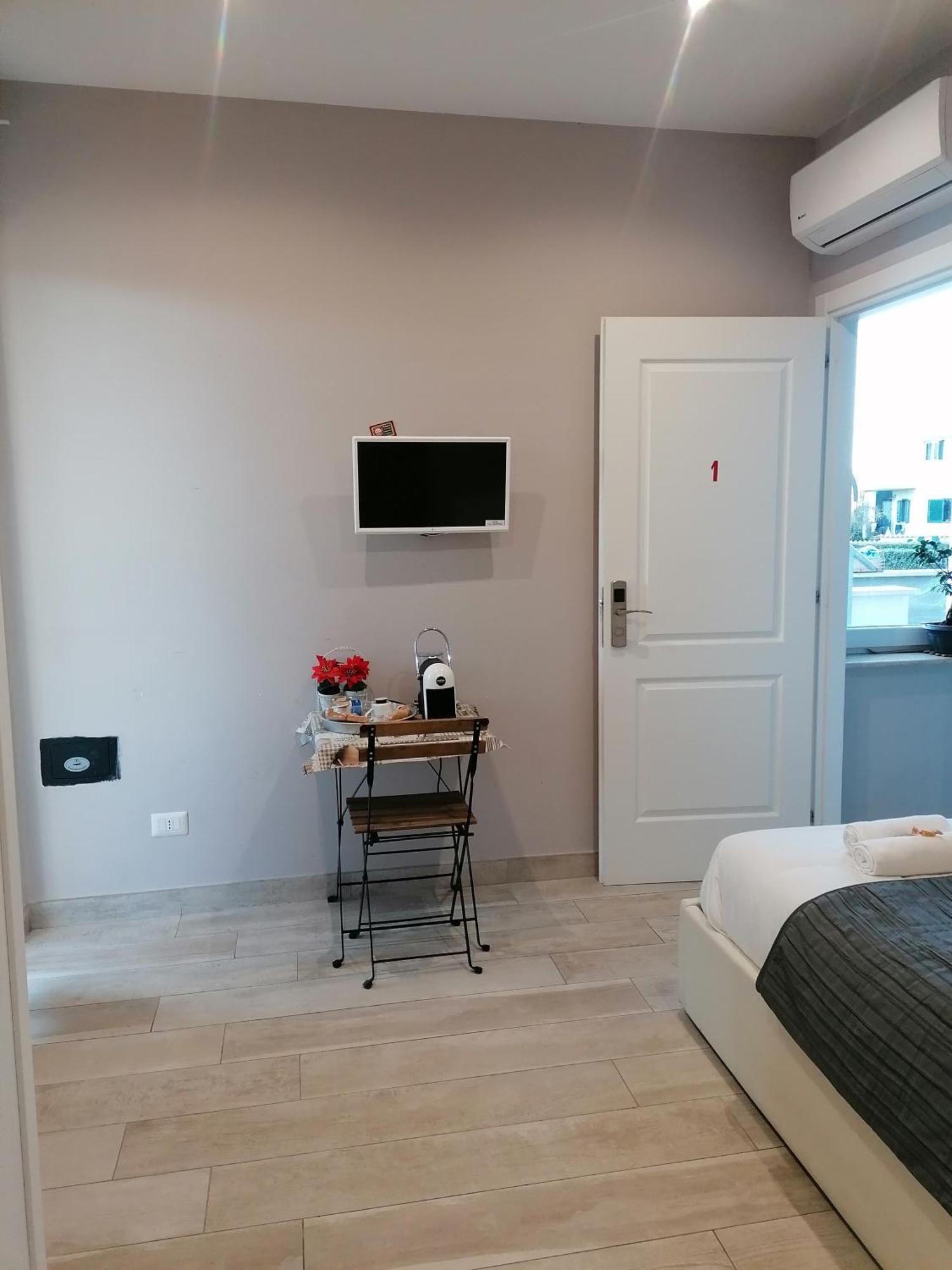 B&B Purple Italy 피우미치노 객실 사진